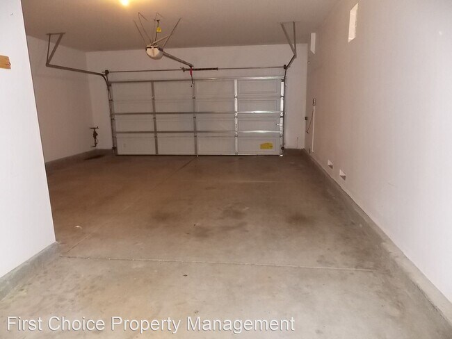 Building Photo - 4 br, 3 bath House - 1599 Alberhill Street