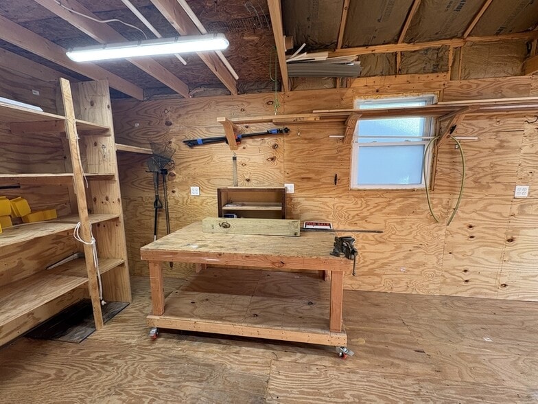 Building Photo - 408 Salisbury Rd