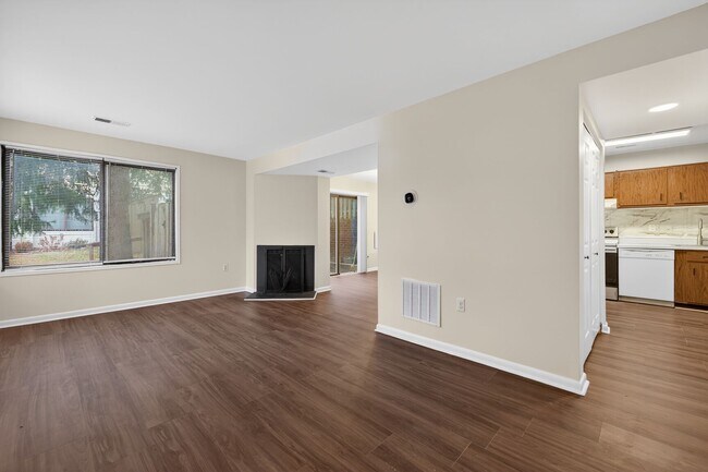 Building Photo - 13045 Thyme Ct