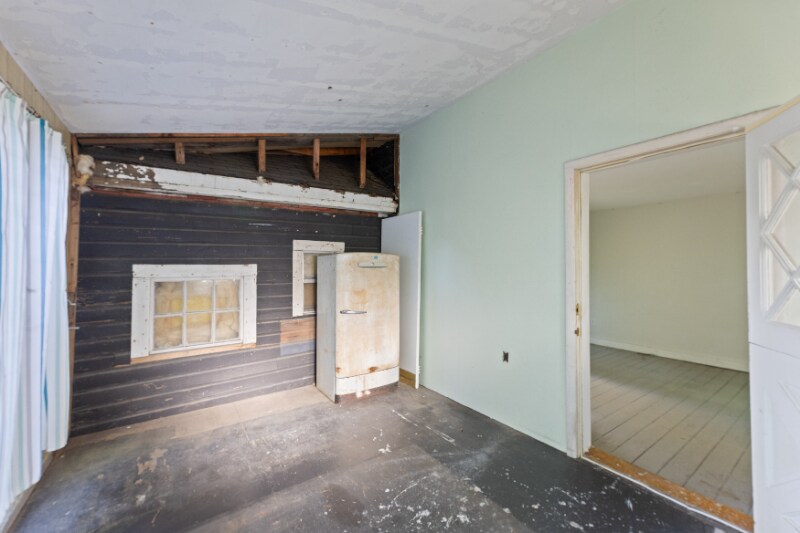 Building Photo - 1281 Main St