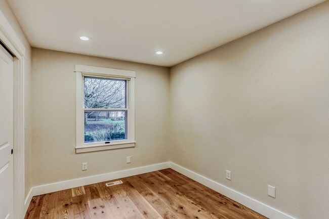 Building Photo - 3bd/2ba Woodinville Home