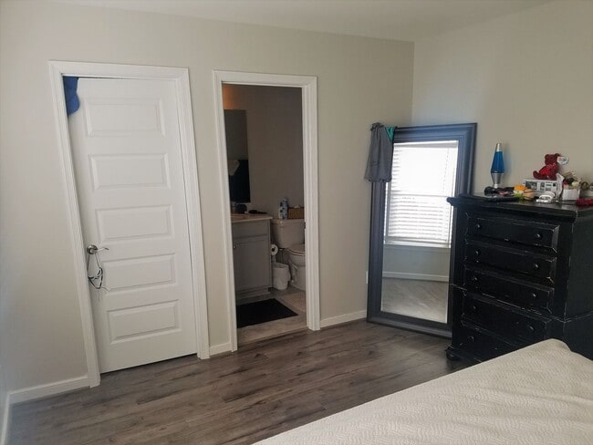 Building Photo - Gorgeous 3 story townhome in West End Henrico with loads of upgrades!