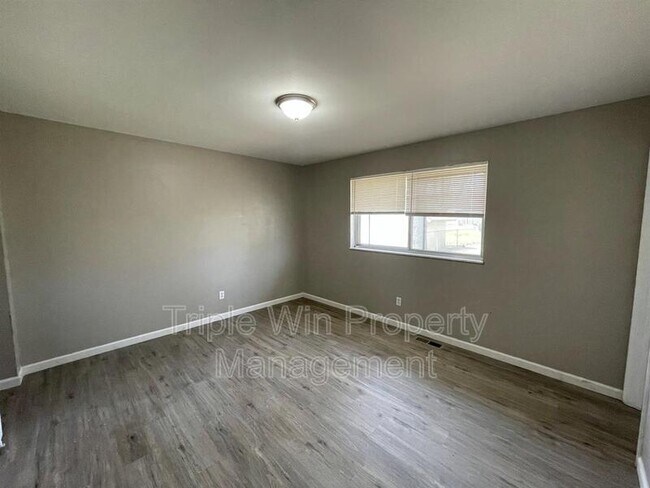 Building Photo - 11923 San Andres Dr