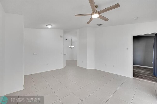 Building Photo - 5361 NW 90th Ave