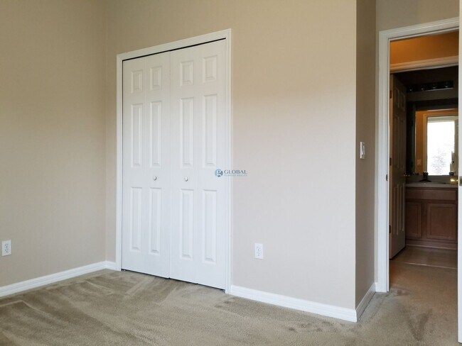 Building Photo - Spacious 3 Bed 2 Bath Home in Desirable Esprit Community - Saint Cloud