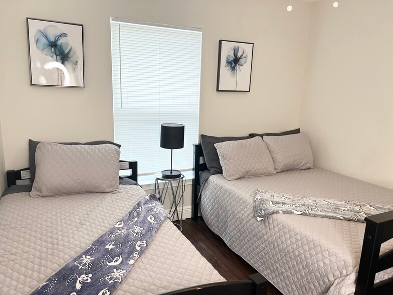 Building Photo - 16150 SW 29th Court Rd