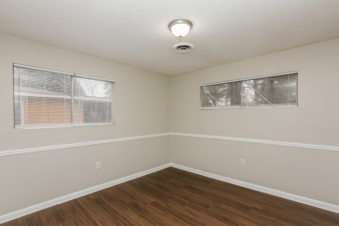 Building Photo - 227 Valley Vista Dr