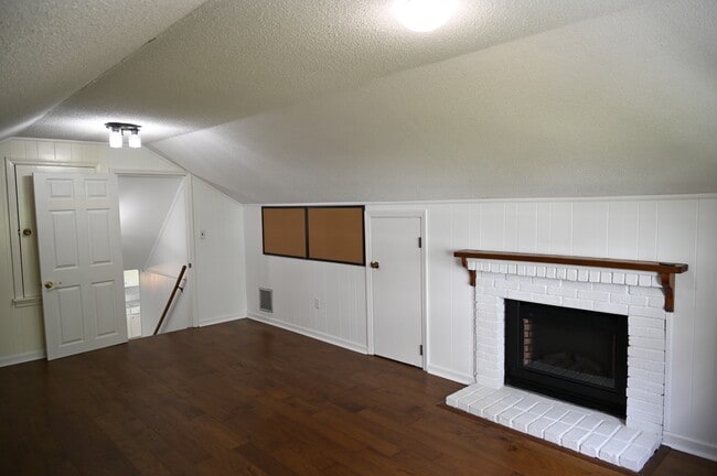 Building Photo - 1265 Penny Cir