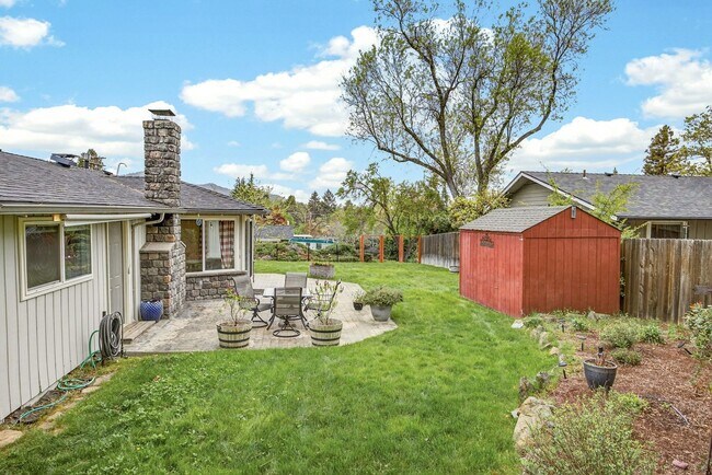 Building Photo - Unfurnished Light-Filled, Beautifully Updated 3-Bedroom Home in Jacksonville