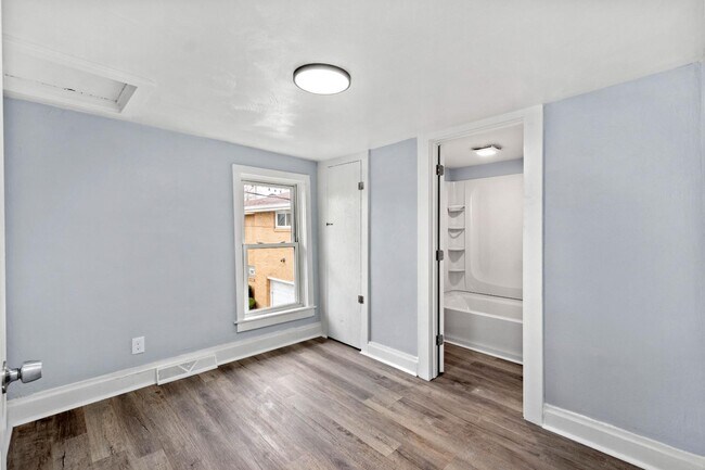 Building Photo - 1816 Wesley St