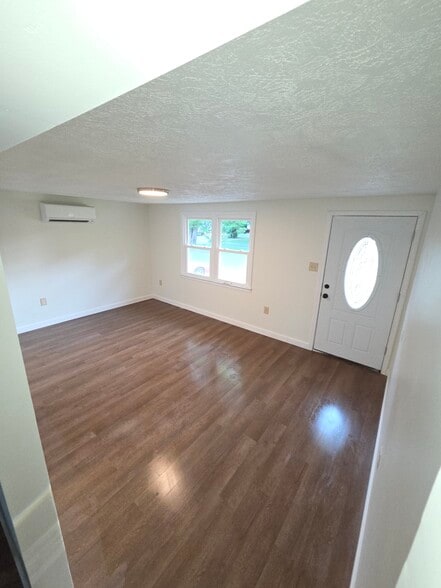 Building Photo - 29848 Lee Rd