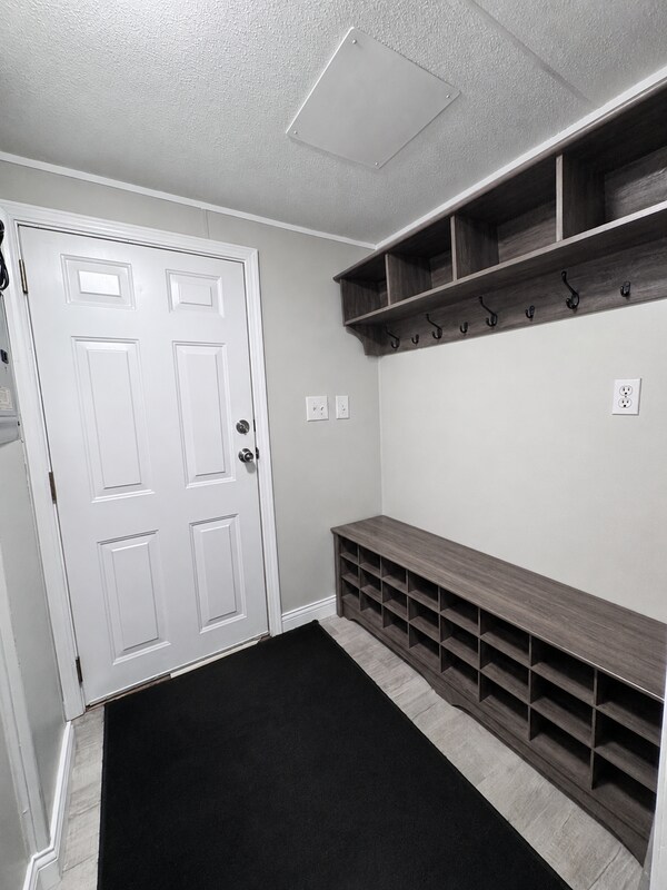 Building Photo - 2475 Freshour Rd