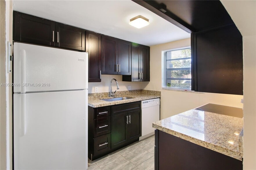 Building Photo - 270 NE 142nd St