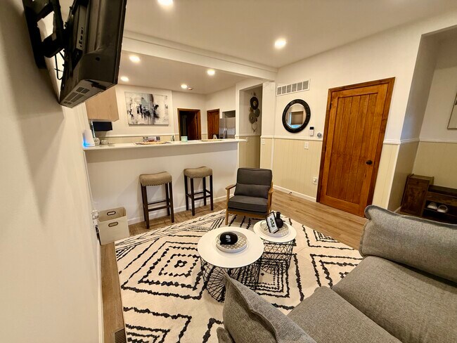 Living Room - 6634 Etzel Ave