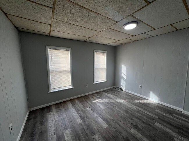 Building Photo - Single Family Home in the City of Reading - 3 Private Bedrooms