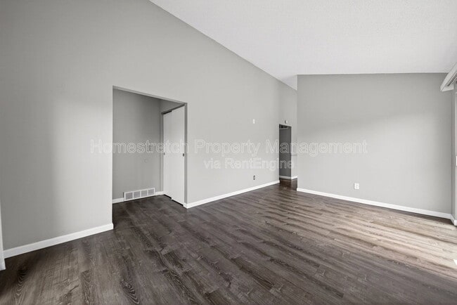 Building Photo - 2455 Buttonwood Ct