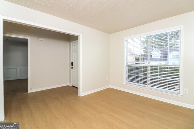 Building Photo - 7915 Clearview Cir