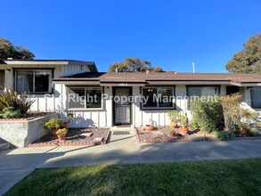 Building Photo - AVAILABLE JUNE - 1 Bedroom / 1 Bathroom Condo in Los Osos