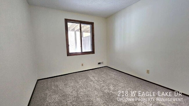 Building Photo - 218 W Eagle Lake Dr