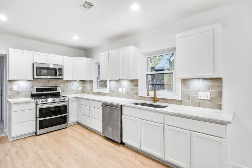 Building Photo - 1967 Browns Mill Rd SE