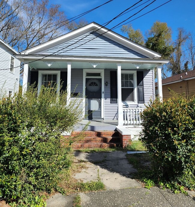 Building Photo - 312 McRae St