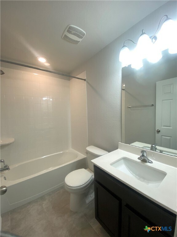 Building Photo - 2606 Cortona St