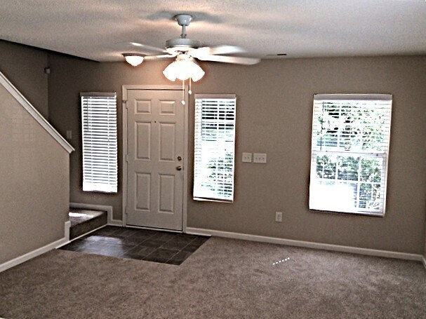 Building Photo - 2665 Pebble Meadow Ln