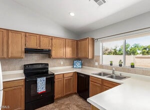 Building Photo - 1381 W Gary Dr