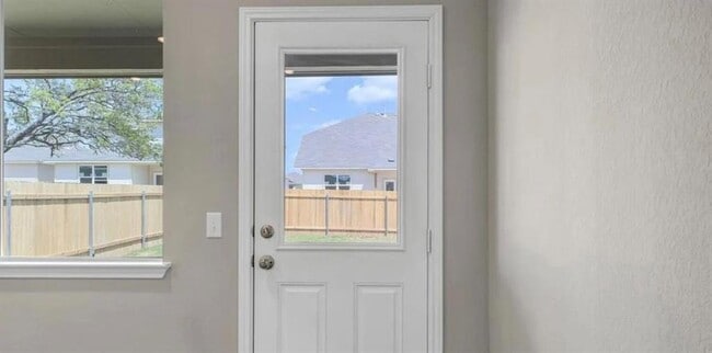 Building Photo - 400 Barton Creek Ln