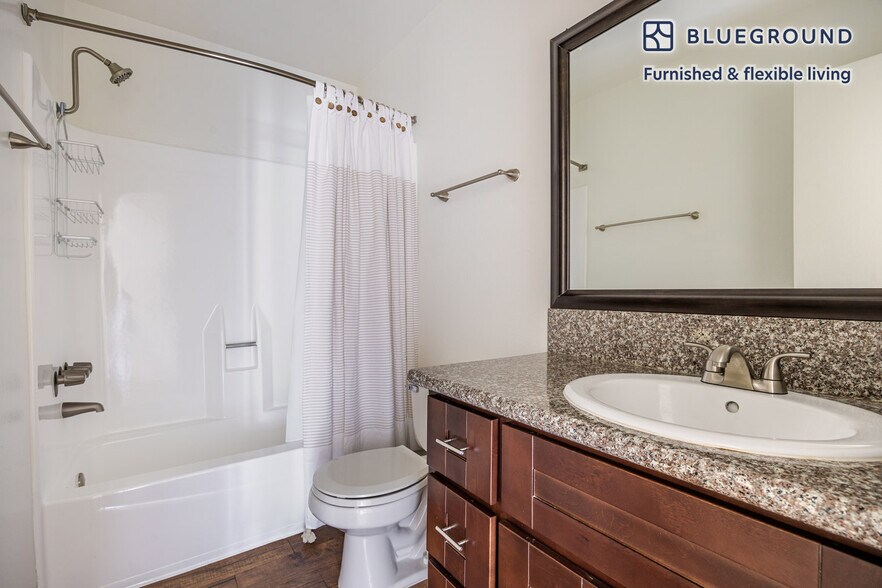 Building Photo - 611 N Howard St