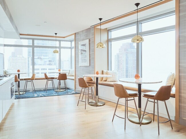 Building Photo - 130 Liberty St