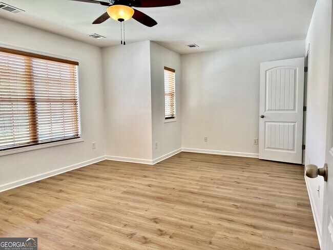 Building Photo - 3363 Willow Meadow Ln