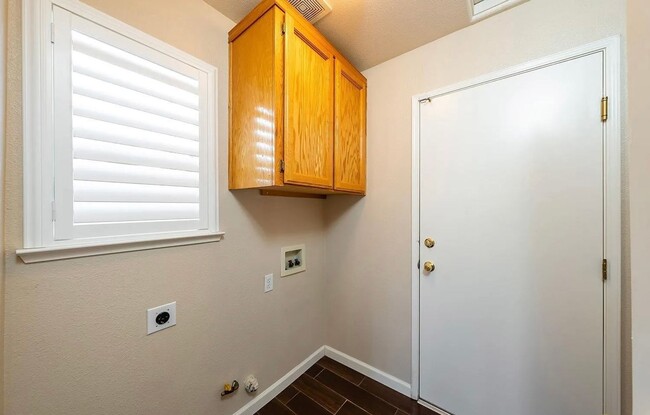 Building Photo - 3 BR 2.5 BA available soon