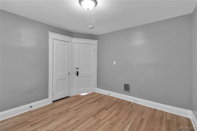 Building Photo - 49 Virgil Ave