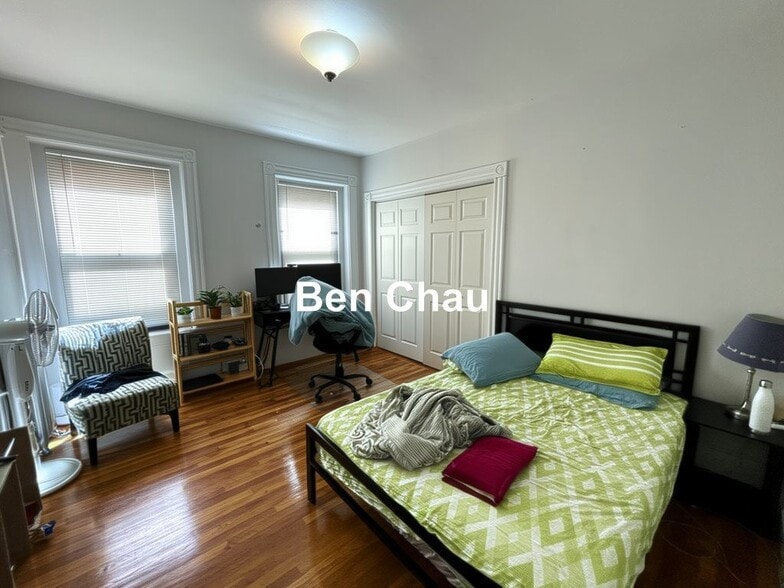 Building Photo - 40 Cedar St