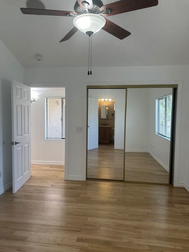 Building Photo - 304 N Francisca Ave