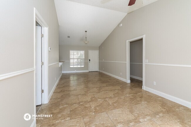 Building Photo - 227 Walpole Loop