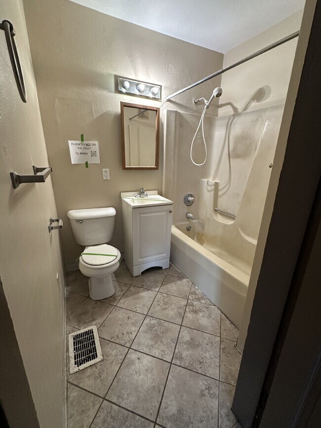 Building Photo - 124 N Washington St