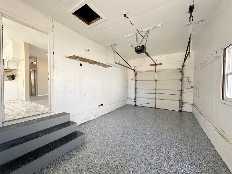 Building Photo - 1119 N Atherton Rd