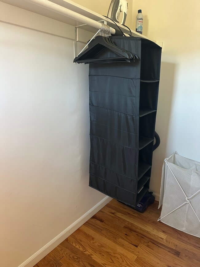 Building Photo - 2449 Florencita Dr W