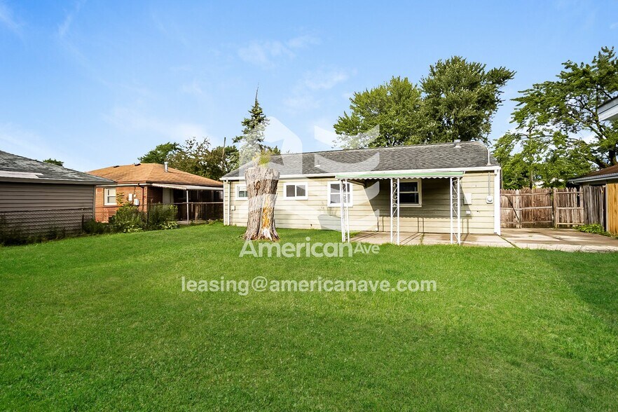 Building Photo - 26635 Bryan St