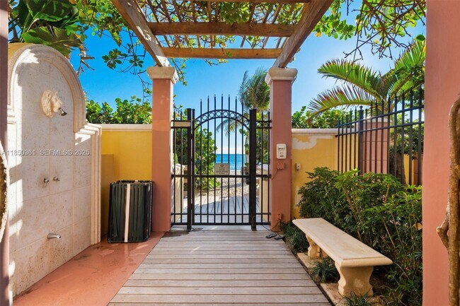 Building Photo - 2100 N Ocean Blvd