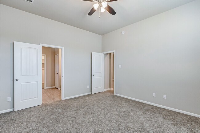 Building Photo - 5311 Sunway Dr