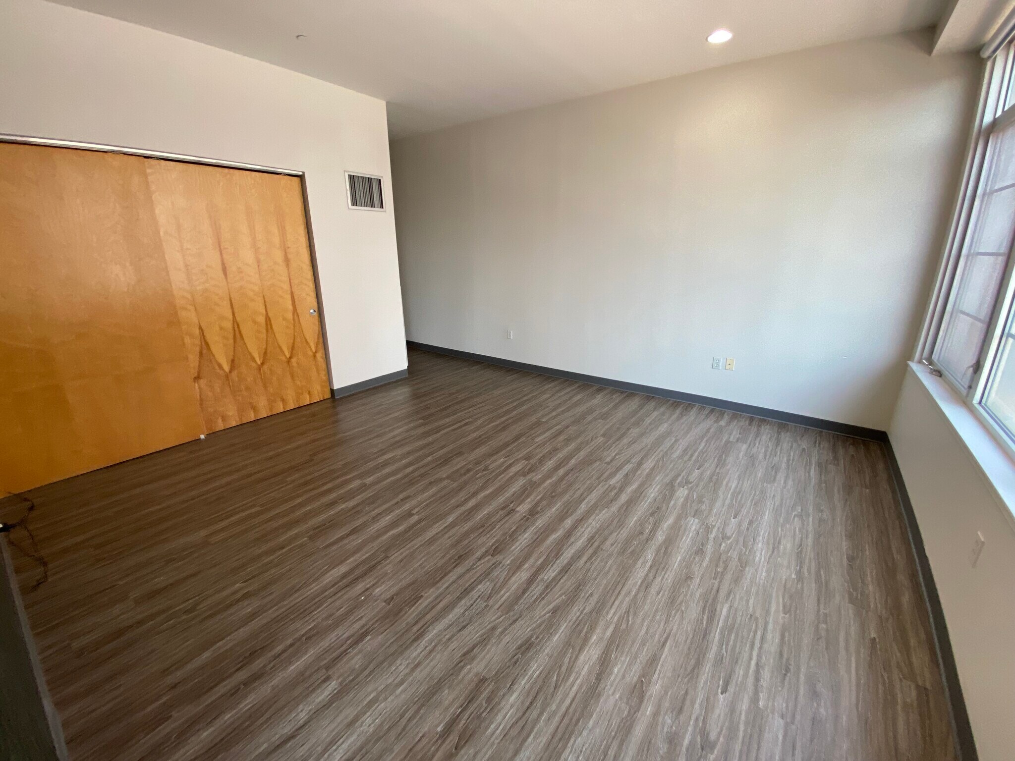 Building Photo - 147 E Berkeley St