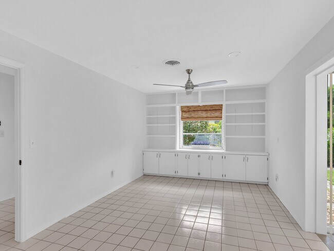 Building Photo - 1425 Treasure Cove Ln