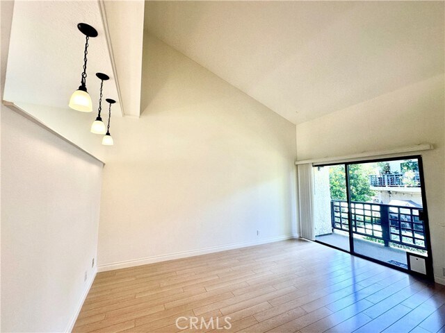 Building Photo - 5736 Skyview Way