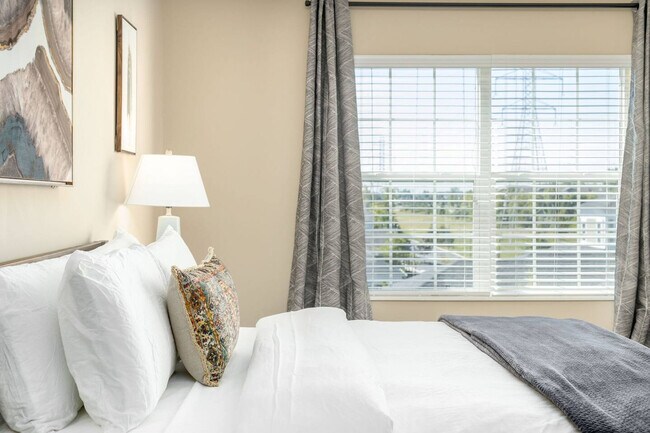 Building Photo - 6226 Oonas Way