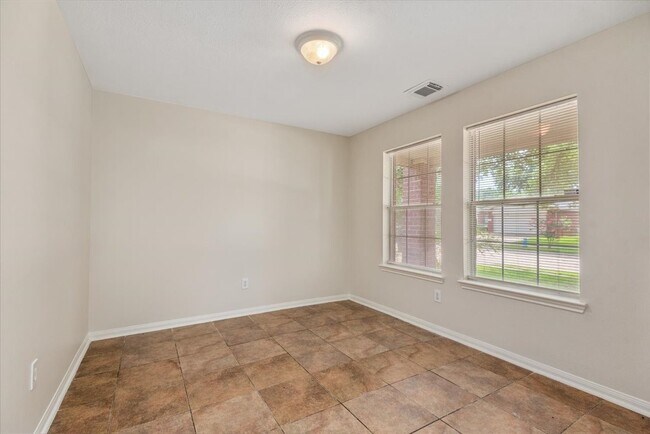 Building Photo - 6023 Barany Ct