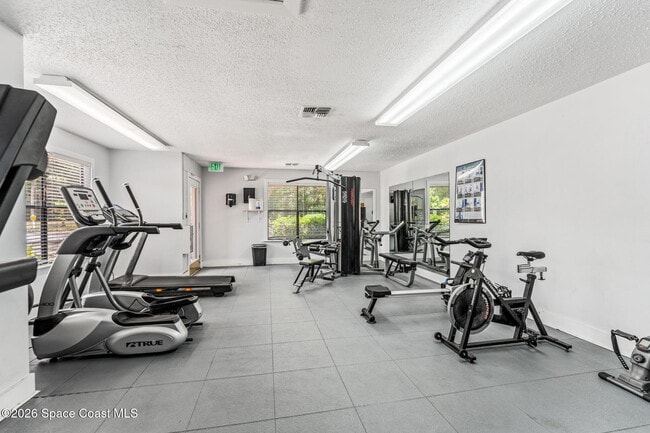 Building Photo - 225 S Tropical Trail
