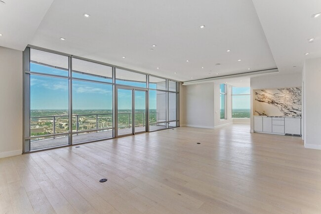 Building Photo - 200 Congress-ID164.7